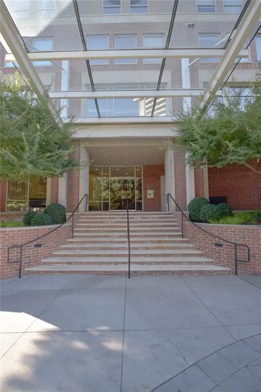 2626 Peachtree Road Nw Unit 1903, Atlanta, Georgia 30305, 2 Bedrooms Bedrooms, ,2 BathroomsBathrooms,Residential,Sold,2626 Peachtree Road Nw Unit 1903,5913076