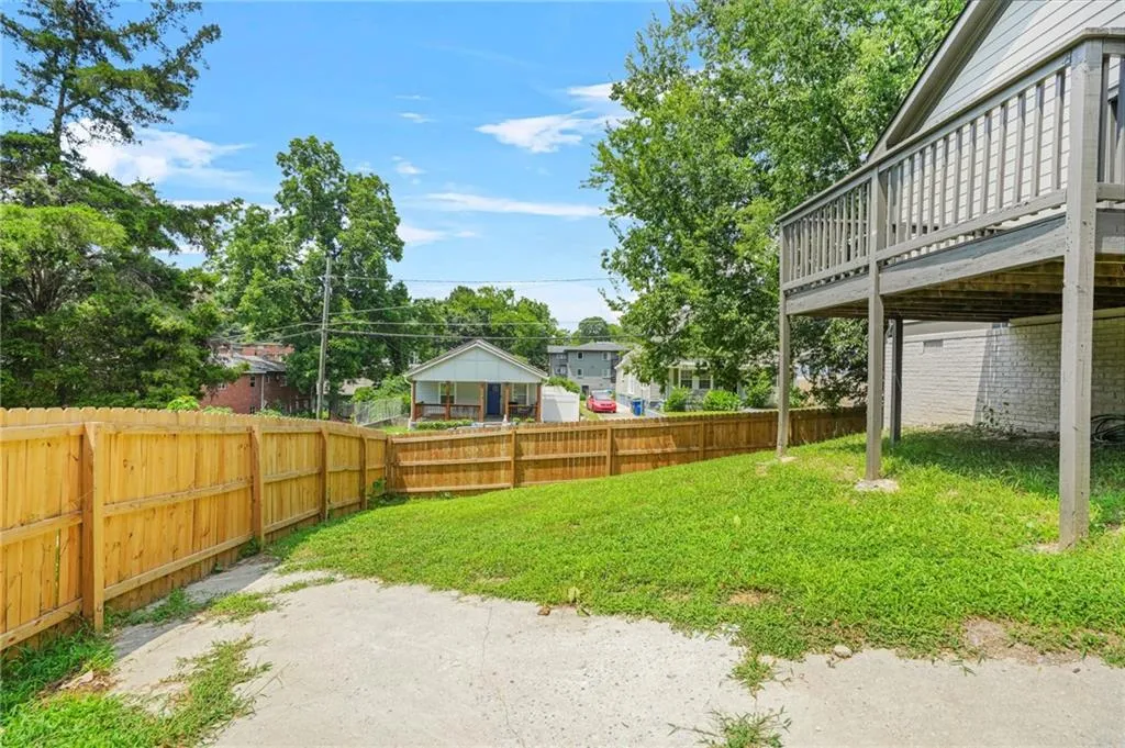 556 Paines Avenue Nw, Atlanta, Georgia 30318, 4 Bedrooms Bedrooms, ,2 BathroomsBathrooms,Residential,For Sale,556 Paines Avenue Nw,7606738