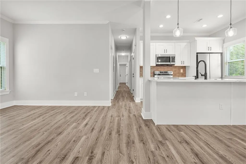 556 Paines Avenue Nw, Atlanta, Georgia 30318, 4 Bedrooms Bedrooms, ,2 BathroomsBathrooms,Residential,For Sale,556 Paines Avenue Nw,7606738