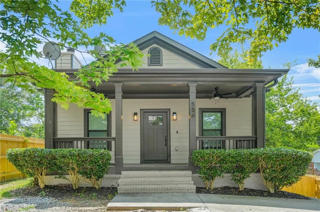 556 Paines Avenue Nw, Atlanta, Georgia 30318, 4 Bedrooms Bedrooms, ,2 BathroomsBathrooms,Residential,For Sale,556 Paines Avenue Nw,7606738