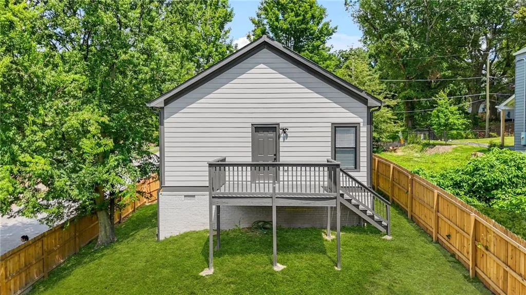 556 Paines Avenue Nw, Atlanta, Georgia 30318, 4 Bedrooms Bedrooms, ,2 BathroomsBathrooms,Residential,For Sale,556 Paines Avenue Nw,7606738