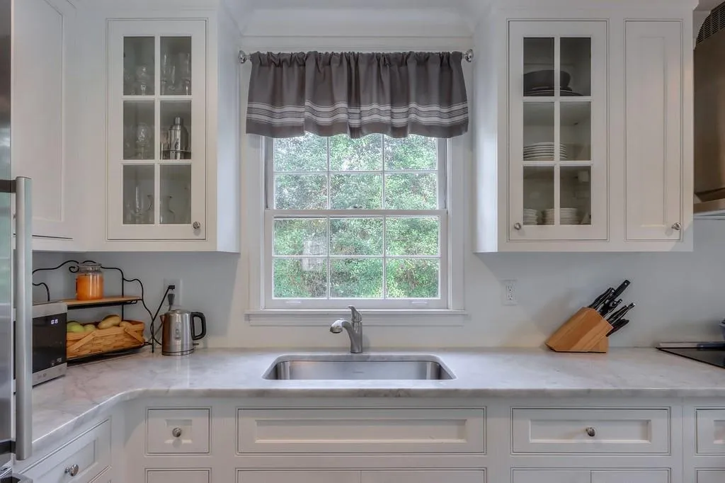 5555 Sherrell Drive Ne, Atlanta, Georgia 30342, 2 Bedrooms Bedrooms, ,2 BathroomsBathrooms,Residential,Sold,5555 Sherrell Drive Ne,6820396