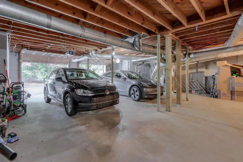 5555 Sherrell Drive Ne, Atlanta, Georgia 30342, 2 Bedrooms Bedrooms, ,2 BathroomsBathrooms,Residential,Sold,5555 Sherrell Drive Ne,6820396