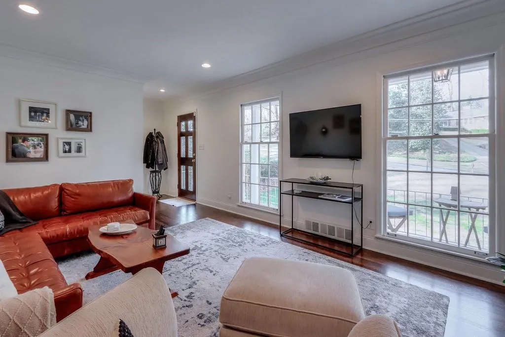 5555 Sherrell Drive Ne, Atlanta, Georgia 30342, 2 Bedrooms Bedrooms, ,2 BathroomsBathrooms,Residential,Sold,5555 Sherrell Drive Ne,6820396