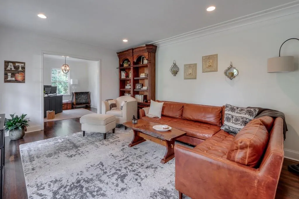 5555 Sherrell Drive Ne, Atlanta, Georgia 30342, 2 Bedrooms Bedrooms, ,2 BathroomsBathrooms,Residential,Sold,5555 Sherrell Drive Ne,6820396