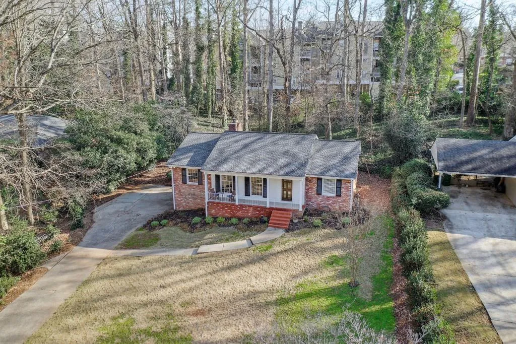 5555 Sherrell Drive Ne, Atlanta, Georgia 30342, 2 Bedrooms Bedrooms, ,2 BathroomsBathrooms,Residential,Sold,5555 Sherrell Drive Ne,6820396