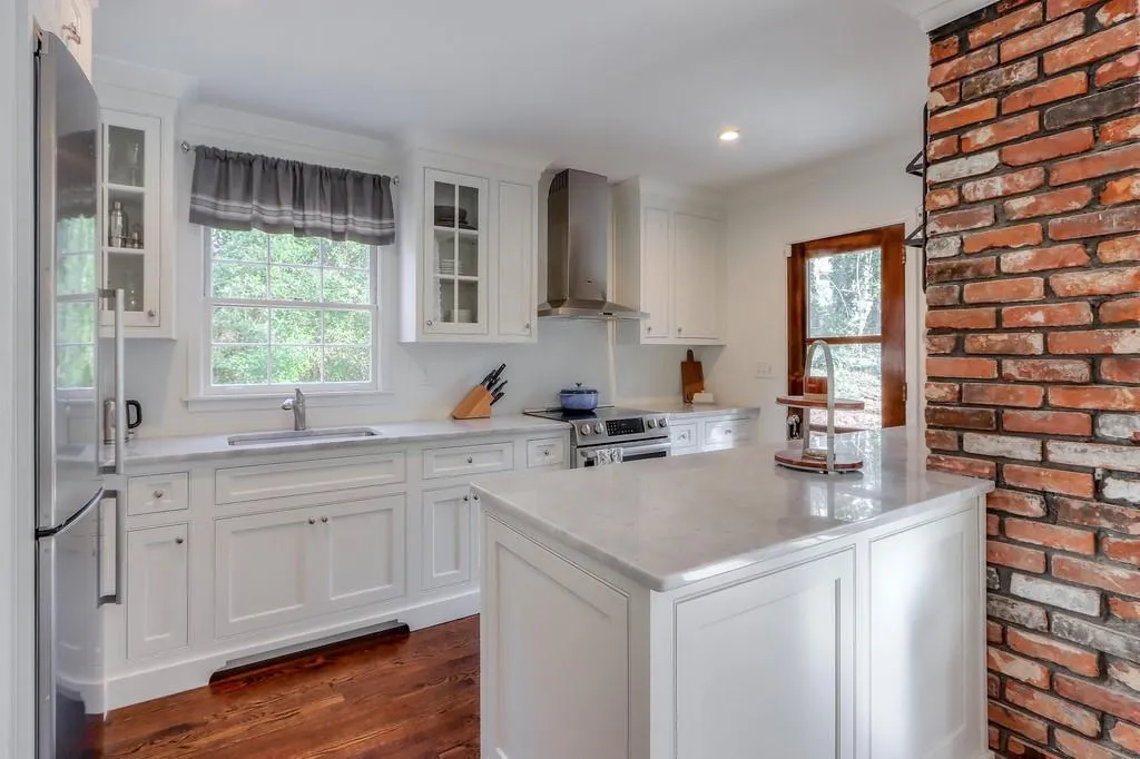 5555 Sherrell Drive Ne, Atlanta, Georgia 30342, 2 Bedrooms Bedrooms, ,2 BathroomsBathrooms,Residential,Sold,5555 Sherrell Drive Ne,6820396