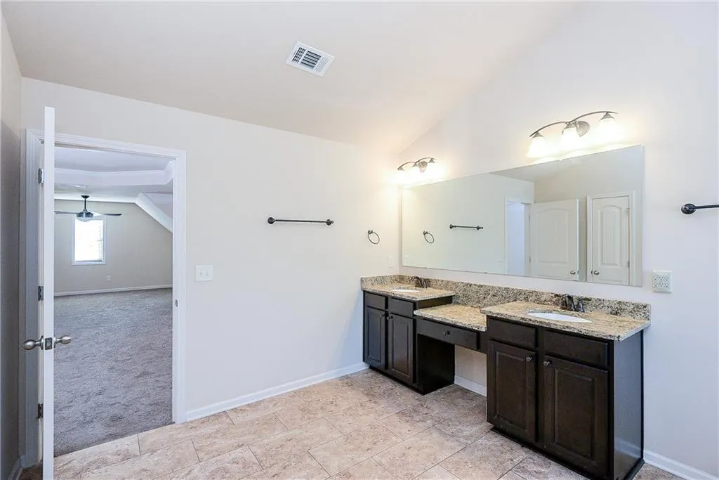 7790 Stratford Lane, Atlanta, Georgia 30350, 6 Bedrooms Bedrooms, ,4 BathroomsBathrooms,Residential,Sold,7790 Stratford Lane,6540651