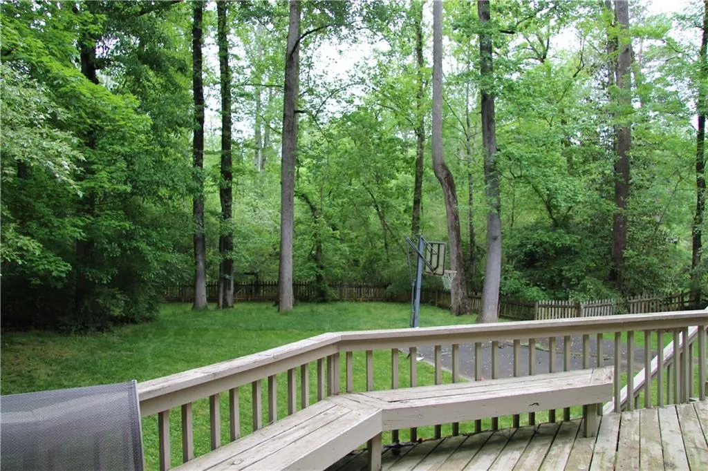 250 Mark Trail, Sandy Springs, Georgia 30328, 4 Bedrooms Bedrooms, ,3 BathroomsBathrooms,Residential,Sold,250 Mark Trail,5838861