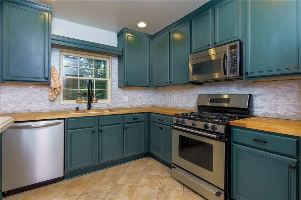 111 Mount Vernon Circle, Atlanta, Georgia 30338, 2 Bedrooms Bedrooms, ,2 BathroomsBathrooms,Residential,Sold,111 Mount Vernon Circle,7489508