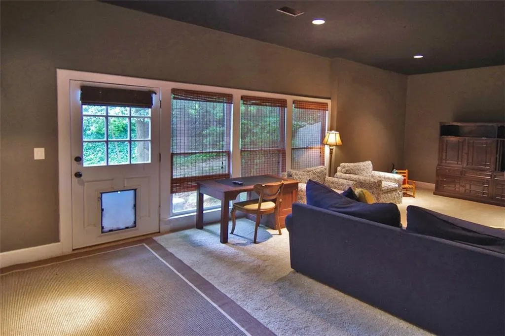 34 Greenland Trace, Sandy Springs, Georgia 30342, 4 Bedrooms Bedrooms, ,4 BathroomsBathrooms,Residential,Sold,34 Greenland Trace,5685502