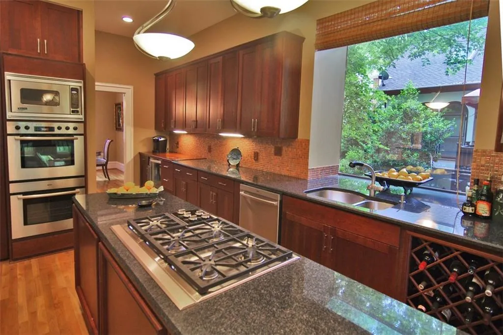 34 Greenland Trace, Sandy Springs, Georgia 30342, 4 Bedrooms Bedrooms, ,4 BathroomsBathrooms,Residential,Sold,34 Greenland Trace,5685502