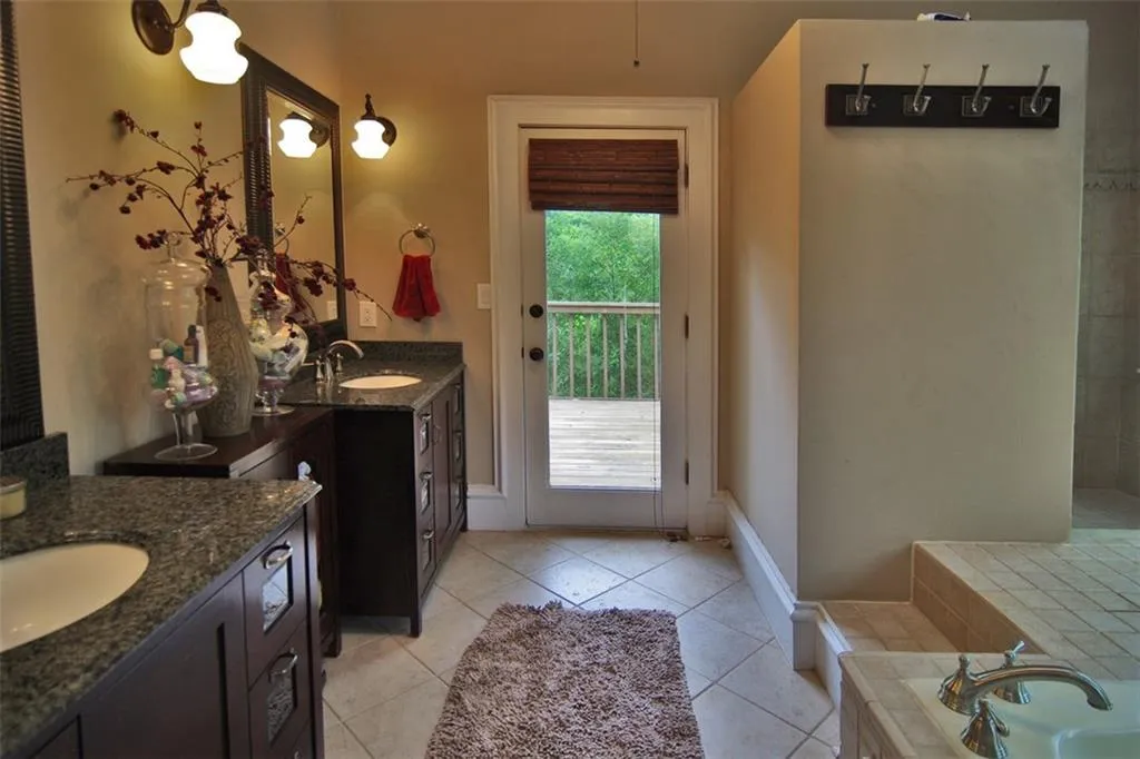 34 Greenland Trace, Sandy Springs, Georgia 30342, 4 Bedrooms Bedrooms, ,4 BathroomsBathrooms,Residential,Sold,34 Greenland Trace,5685502