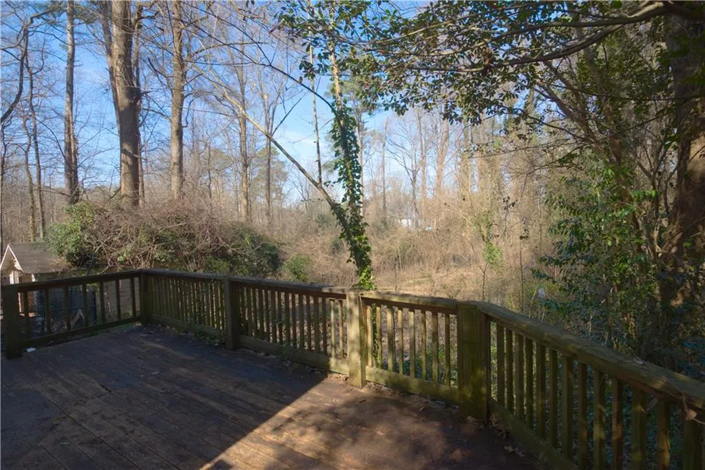 100 Mount Paran Road Ne, Sandy Springs, Georgia 30342, 3 Bedrooms Bedrooms, ,2 BathroomsBathrooms,Residential,Sold,100 Mount Paran Road Ne,7174178