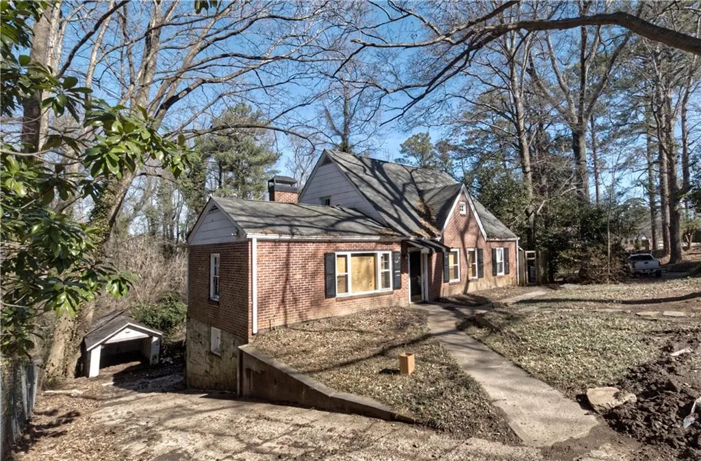 100 Mount Paran Road Ne, Sandy Springs, Georgia 30342, 3 Bedrooms Bedrooms, ,2 BathroomsBathrooms,Residential,Sold,100 Mount Paran Road Ne,7174178