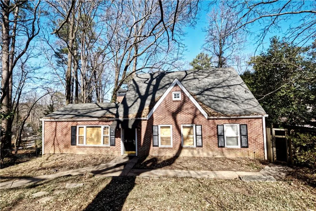 100 Mount Paran Road Ne, Sandy Springs, Georgia 30342, 3 Bedrooms Bedrooms, ,2 BathroomsBathrooms,Residential,Sold,100 Mount Paran Road Ne,7174178