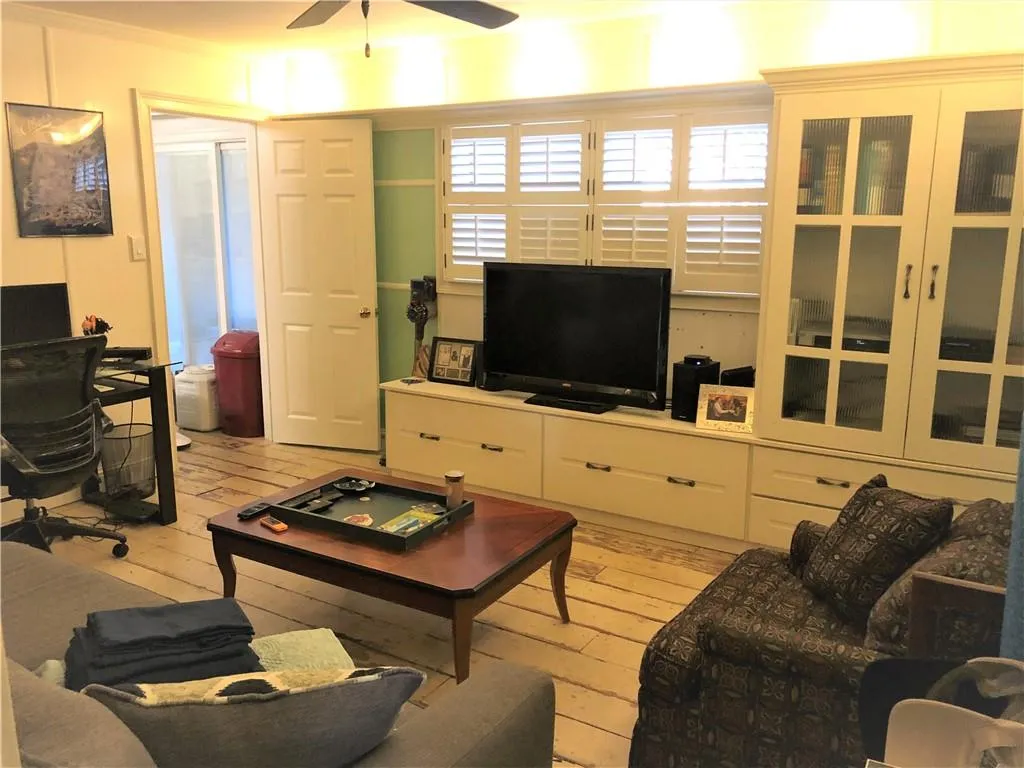 5400 Roswell Road Unit D4, Atlanta, Georgia 30342, 3 Bedrooms Bedrooms, ,2 BathroomsBathrooms,Residential,Sold,5400 Roswell Road Unit D4,6733697