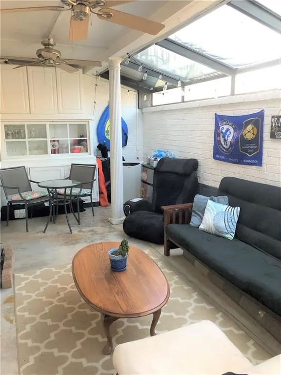 5400 Roswell Road Unit D4, Atlanta, Georgia 30342, 3 Bedrooms Bedrooms, ,2 BathroomsBathrooms,Residential,Sold,5400 Roswell Road Unit D4,6733697