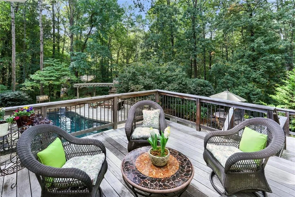 565 River Chase Point, Sandy Springs, Georgia 30328, 7 Bedrooms Bedrooms, ,7 BathroomsBathrooms,Residential,Sold,565 River Chase Point,5764841