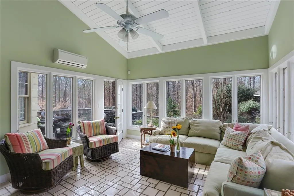 565 River Chase Point, Sandy Springs, Georgia 30328, 7 Bedrooms Bedrooms, ,7 BathroomsBathrooms,Residential,Sold,565 River Chase Point,5764841