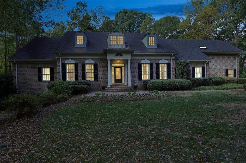 565 River Chase Point, Sandy Springs, Georgia 30328, 7 Bedrooms Bedrooms, ,7 BathroomsBathrooms,Residential,Sold,565 River Chase Point,5764841