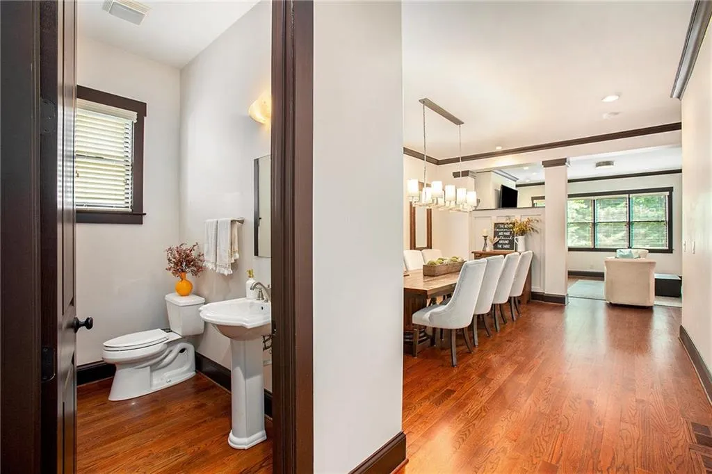 613 Esfun Trace, Atlanta, Georgia 30328, 4 Bedrooms Bedrooms, ,4 BathroomsBathrooms,Residential,Sold,613 Esfun Trace,7400149