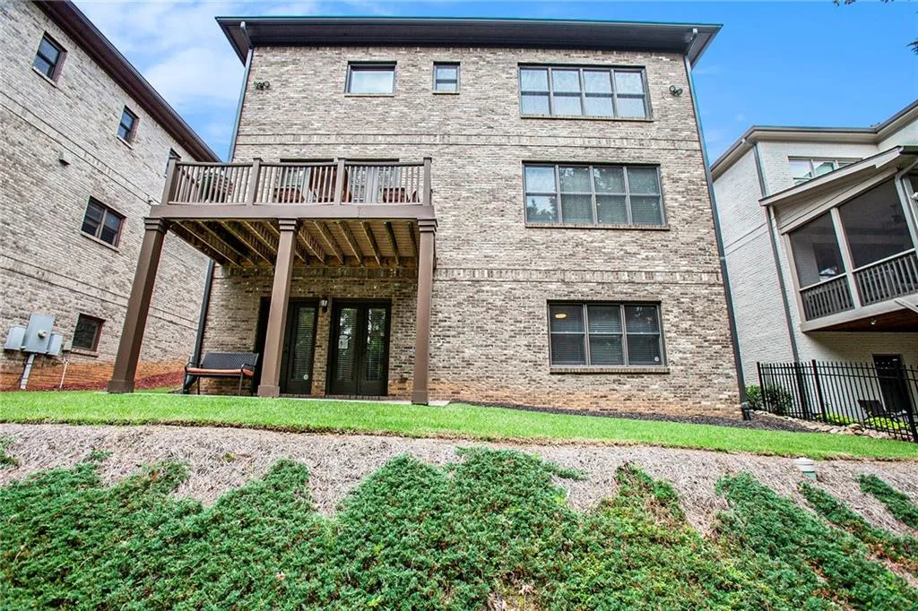 613 Esfun Trace, Atlanta, Georgia 30328, 4 Bedrooms Bedrooms, ,4 BathroomsBathrooms,Residential,Sold,613 Esfun Trace,7400149