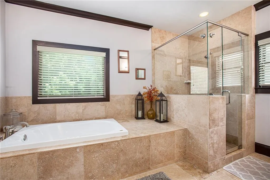 613 Esfun Trace, Atlanta, Georgia 30328, 4 Bedrooms Bedrooms, ,4 BathroomsBathrooms,Residential,Sold,613 Esfun Trace,7400149