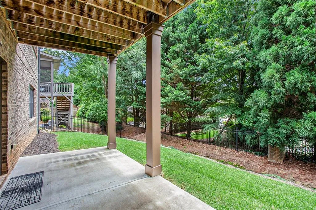 613 Esfun Trace, Atlanta, Georgia 30328, 4 Bedrooms Bedrooms, ,4 BathroomsBathrooms,Residential,Sold,613 Esfun Trace,7400149