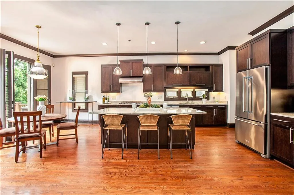 613 Esfun Trace, Atlanta, Georgia 30328, 4 Bedrooms Bedrooms, ,4 BathroomsBathrooms,Residential,Sold,613 Esfun Trace,7400149