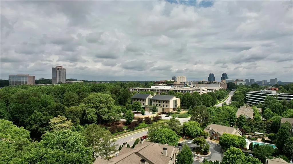 5325 Peachtree Dunwoody Road, Sandy Springs, Georgia 30342, 4 Bedrooms Bedrooms, ,3 BathroomsBathrooms,Residential,Sold,5325 Peachtree Dunwoody Road,6898928