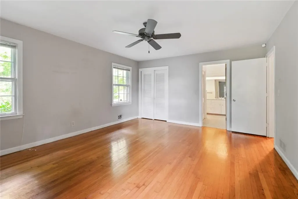5325 Peachtree Dunwoody Road, Sandy Springs, Georgia 30342, 4 Bedrooms Bedrooms, ,3 BathroomsBathrooms,Residential,Sold,5325 Peachtree Dunwoody Road,6898928