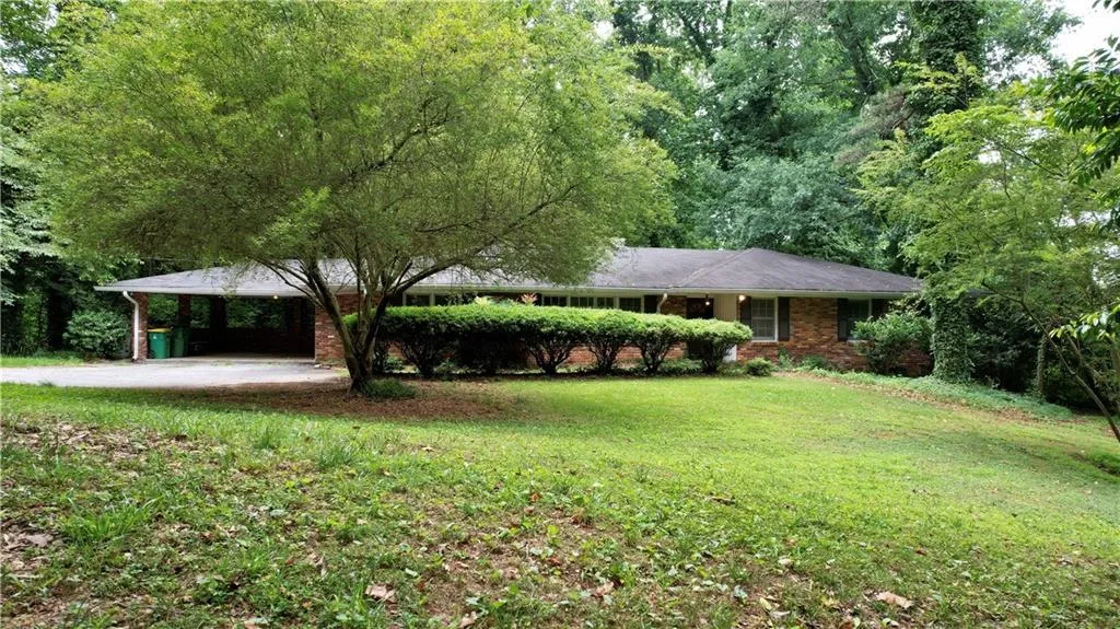 5325 Peachtree Dunwoody Road, Sandy Springs, Georgia 30342, 4 Bedrooms Bedrooms, ,3 BathroomsBathrooms,Residential,Sold,5325 Peachtree Dunwoody Road,6898928