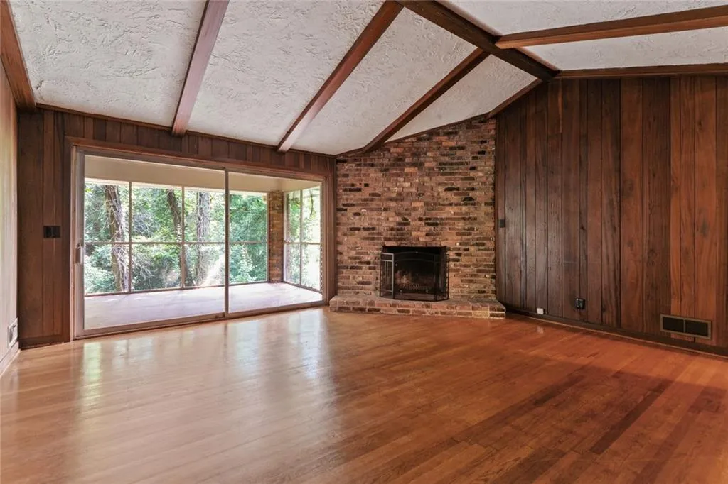 5325 Peachtree Dunwoody Road, Sandy Springs, Georgia 30342, 4 Bedrooms Bedrooms, ,3 BathroomsBathrooms,Residential,Sold,5325 Peachtree Dunwoody Road,6898928