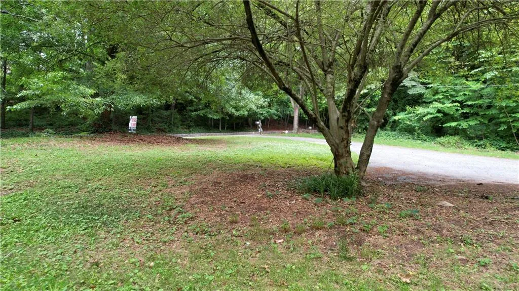 5325 Peachtree Dunwoody Road, Sandy Springs, Georgia 30342, 4 Bedrooms Bedrooms, ,3 BathroomsBathrooms,Residential,Sold,5325 Peachtree Dunwoody Road,6898928