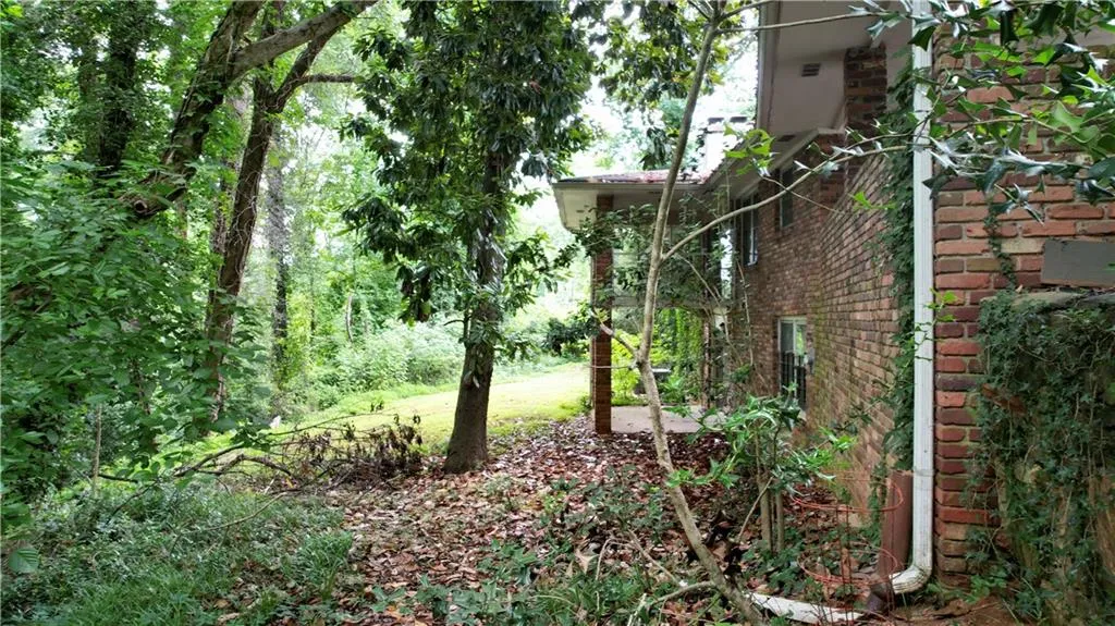 5325 Peachtree Dunwoody Road, Sandy Springs, Georgia 30342, 4 Bedrooms Bedrooms, ,3 BathroomsBathrooms,Residential,Sold,5325 Peachtree Dunwoody Road,6898928