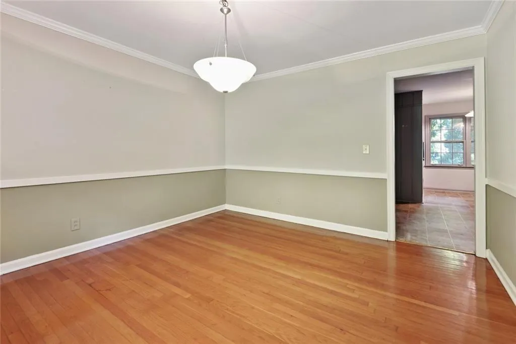 5325 Peachtree Dunwoody Road, Sandy Springs, Georgia 30342, 4 Bedrooms Bedrooms, ,3 BathroomsBathrooms,Residential,Sold,5325 Peachtree Dunwoody Road,6898928