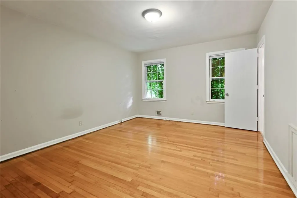 5325 Peachtree Dunwoody Road, Sandy Springs, Georgia 30342, 4 Bedrooms Bedrooms, ,3 BathroomsBathrooms,Residential,Sold,5325 Peachtree Dunwoody Road,6898928