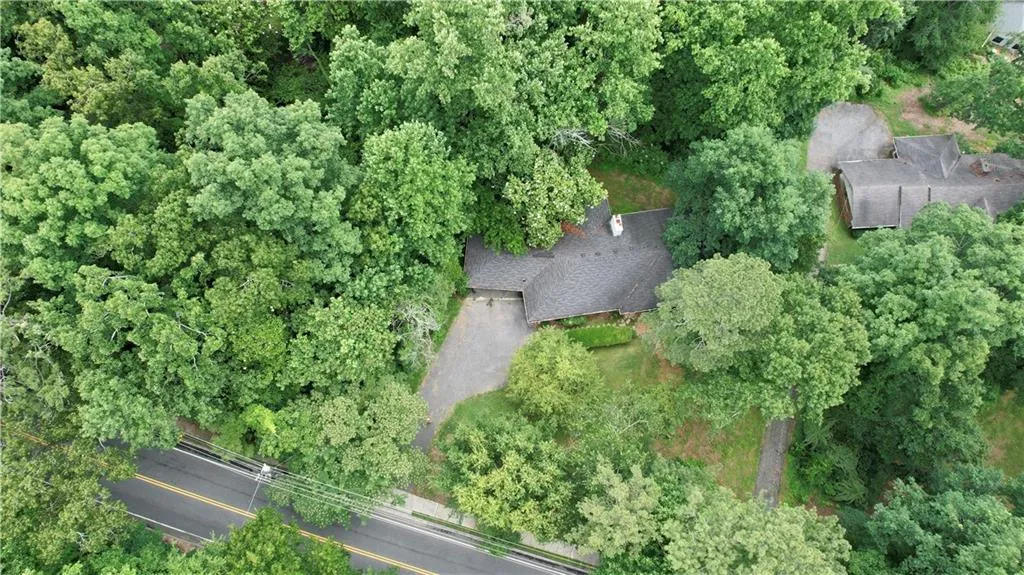 5325 Peachtree Dunwoody Road, Sandy Springs, Georgia 30342, 4 Bedrooms Bedrooms, ,3 BathroomsBathrooms,Residential,Sold,5325 Peachtree Dunwoody Road,6898928