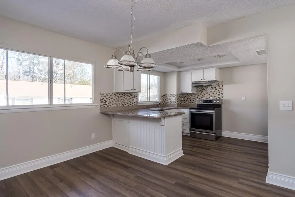 7354 Cardigan Circle, Sandy Springs, Georgia 30328, 3 Bedrooms Bedrooms, ,3 BathroomsBathrooms,Residential,Sold,7354 Cardigan Circle,6685064