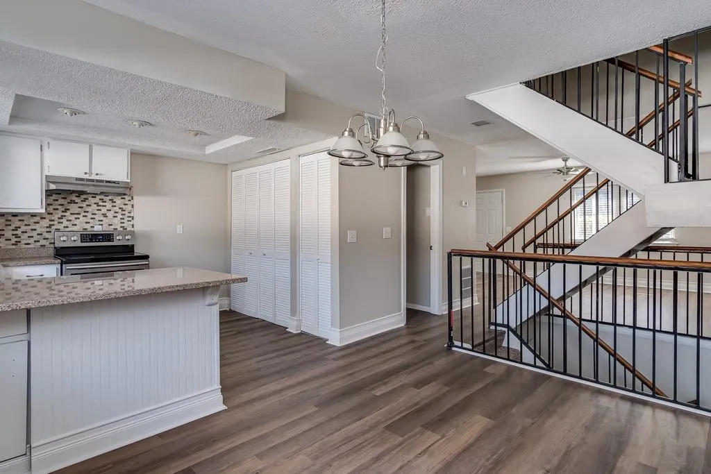 7354 Cardigan Circle, Sandy Springs, Georgia 30328, 3 Bedrooms Bedrooms, ,3 BathroomsBathrooms,Residential,Sold,7354 Cardigan Circle,6685064