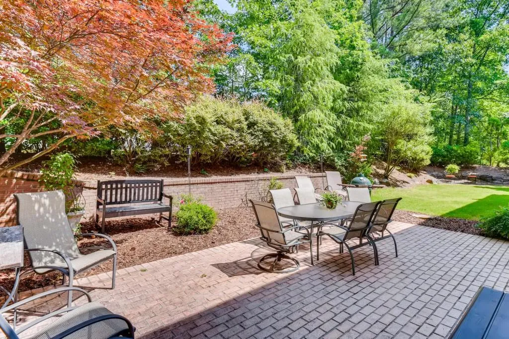 330 Wynland Trace, Sandy Springs, Georgia 30350, 5 Bedrooms Bedrooms, ,6 BathroomsBathrooms,Residential,Sold,330 Wynland Trace,6733719