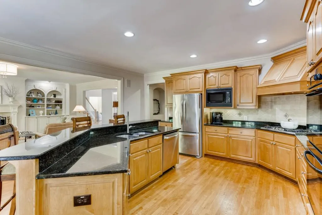 330 Wynland Trace, Sandy Springs, Georgia 30350, 5 Bedrooms Bedrooms, ,6 BathroomsBathrooms,Residential,Sold,330 Wynland Trace,6733719