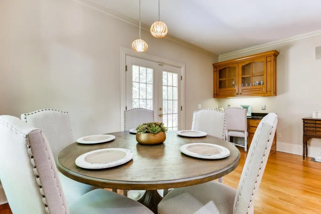 330 Wynland Trace, Sandy Springs, Georgia 30350, 5 Bedrooms Bedrooms, ,6 BathroomsBathrooms,Residential,Sold,330 Wynland Trace,6733719