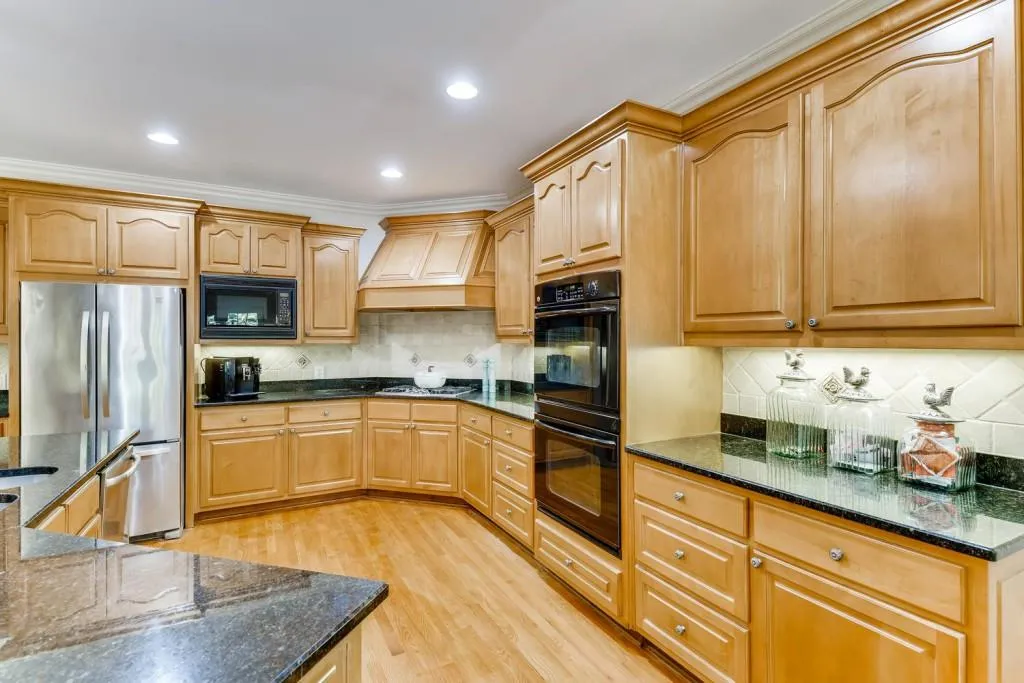 330 Wynland Trace, Sandy Springs, Georgia 30350, 5 Bedrooms Bedrooms, ,6 BathroomsBathrooms,Residential,Sold,330 Wynland Trace,6733719