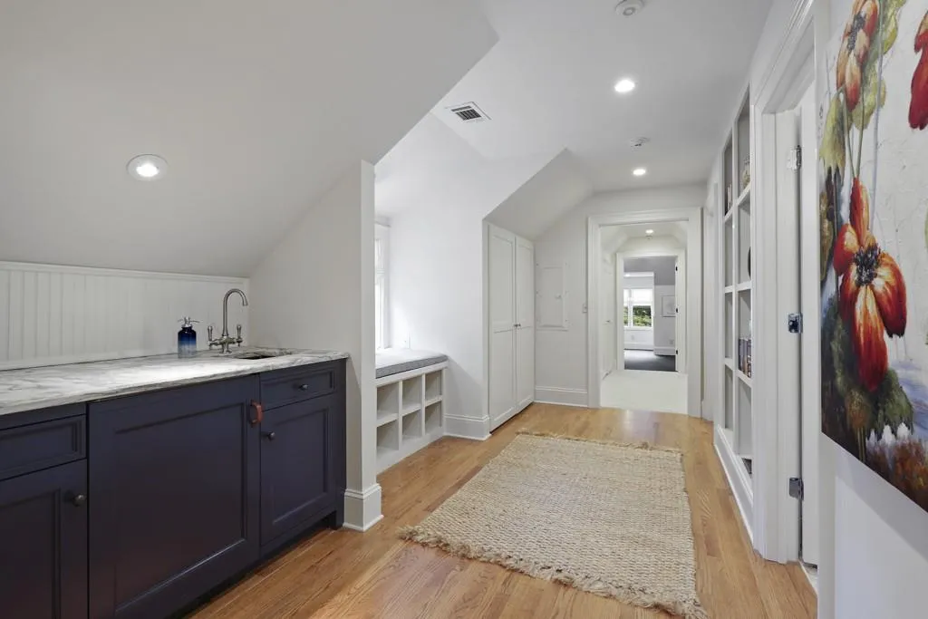 5200 Long Island Drive, Atlanta, Georgia 30327, 5 Bedrooms Bedrooms, ,4 BathroomsBathrooms,Residential,Sold,5200 Long Island Drive,6630205
