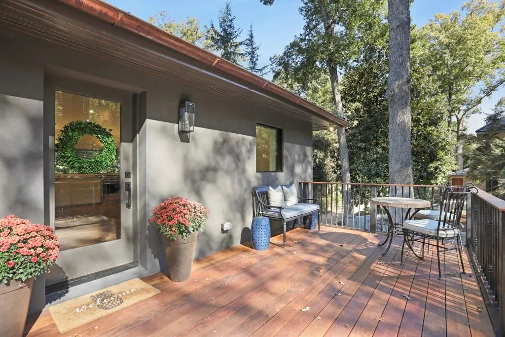 5200 Long Island Drive, Atlanta, Georgia 30327, 5 Bedrooms Bedrooms, ,4 BathroomsBathrooms,Residential,Sold,5200 Long Island Drive,6630205