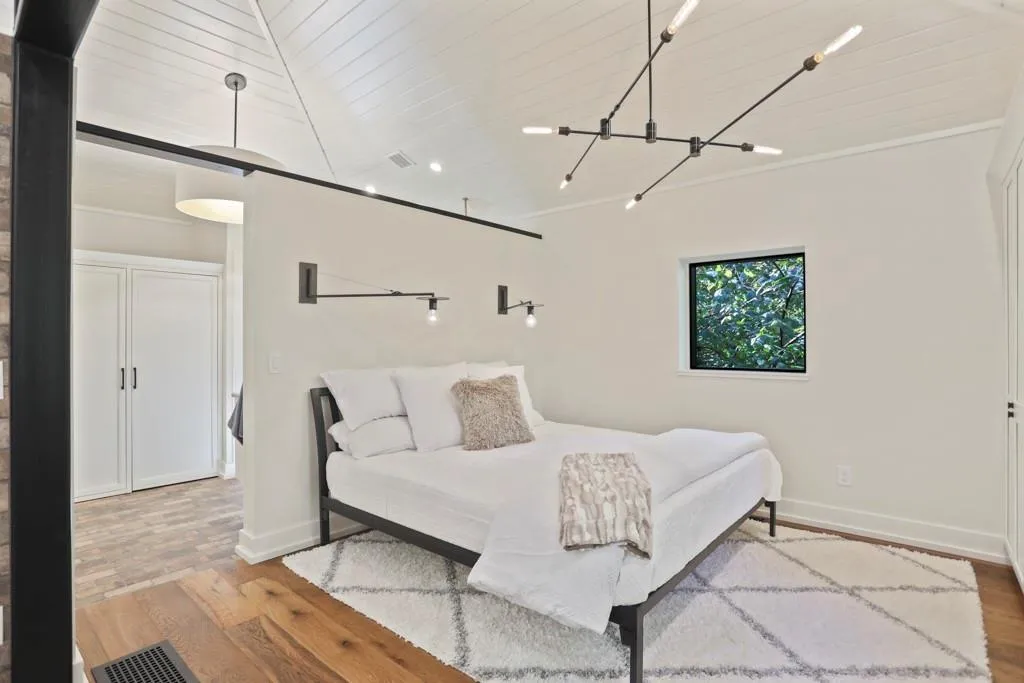 5200 Long Island Drive, Atlanta, Georgia 30327, 5 Bedrooms Bedrooms, ,4 BathroomsBathrooms,Residential,Sold,5200 Long Island Drive,6630205