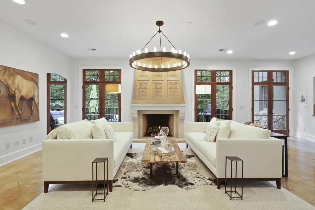 5200 Long Island Drive, Atlanta, Georgia 30327, 5 Bedrooms Bedrooms, ,4 BathroomsBathrooms,Residential,Sold,5200 Long Island Drive,6630205