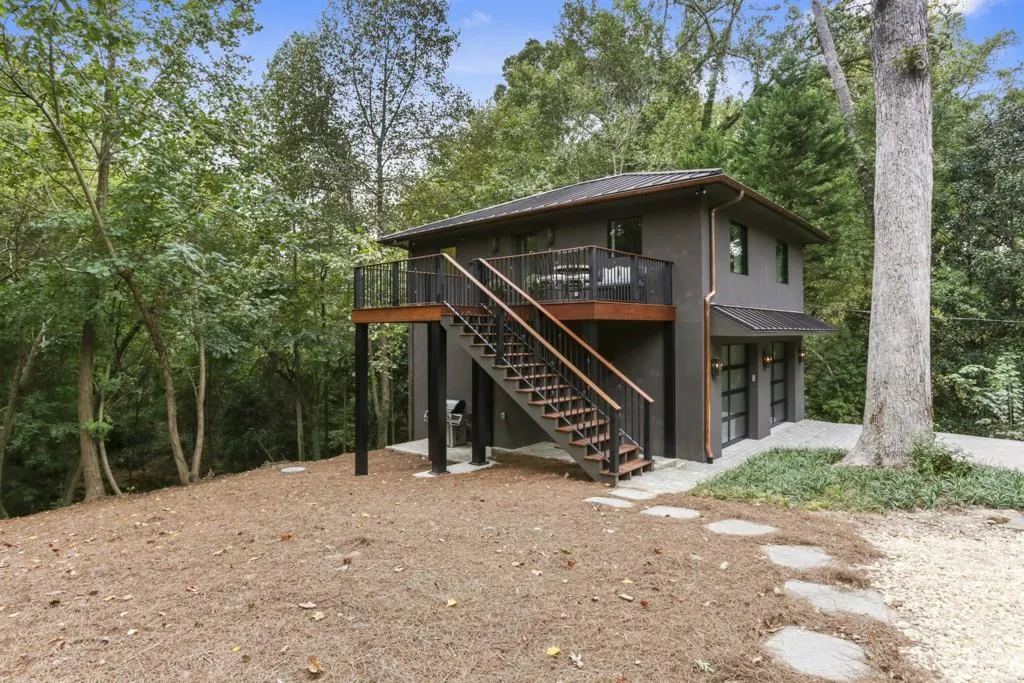 5200 Long Island Drive, Atlanta, Georgia 30327, 5 Bedrooms Bedrooms, ,4 BathroomsBathrooms,Residential,Sold,5200 Long Island Drive,6630205